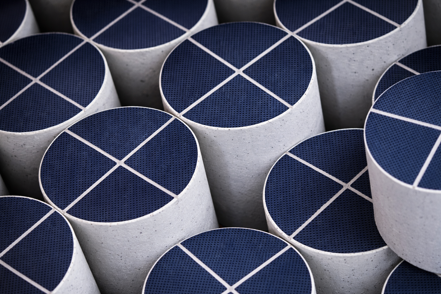 Diesel Particulate Filters DPF Liqtech Ceramics (Upscaled) (1)