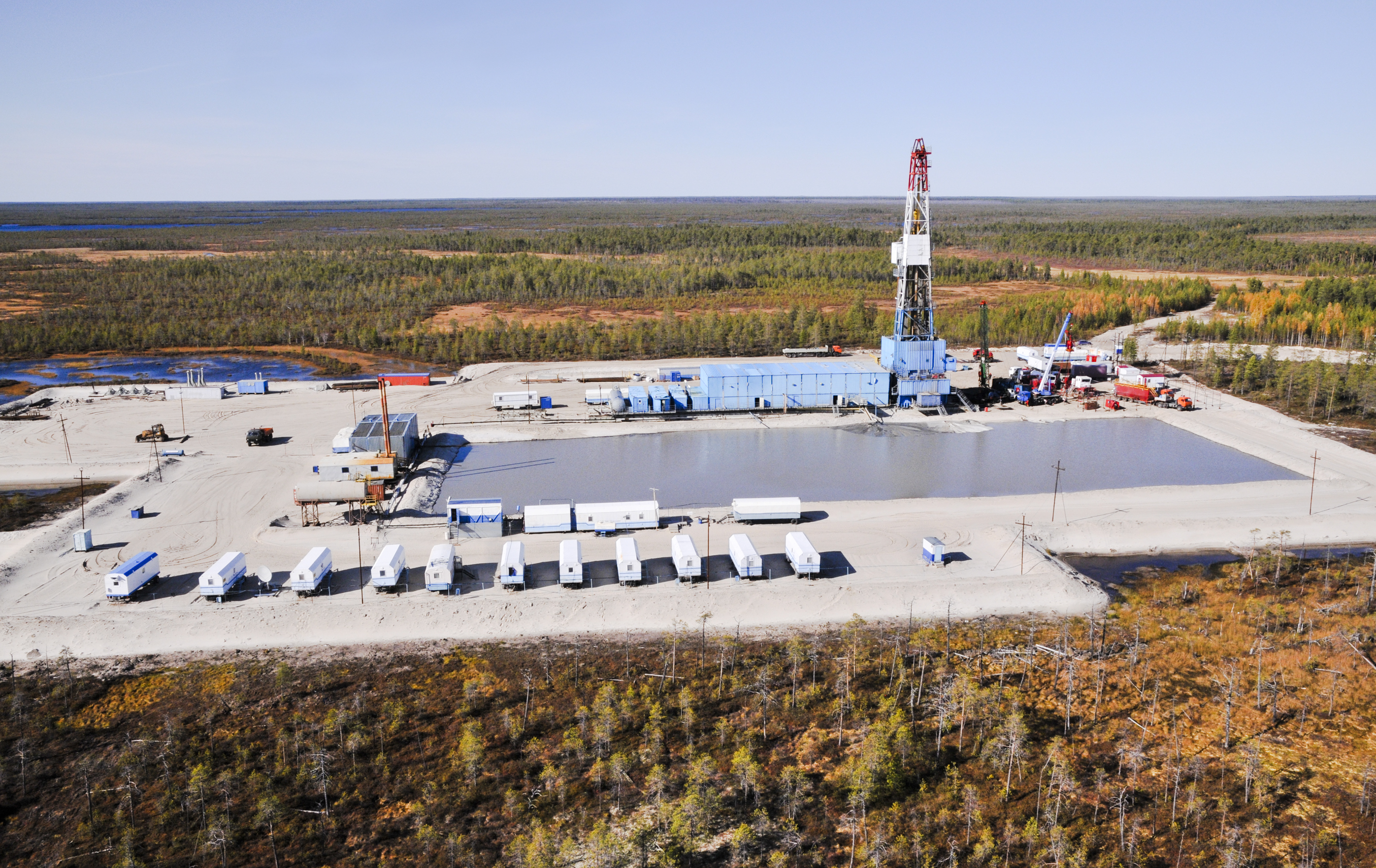 Oil Rig Frack Water Istock 160329885