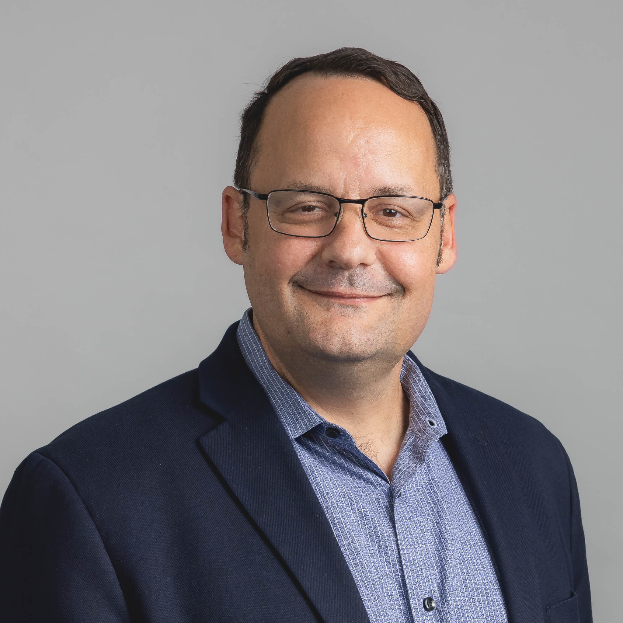 Liqtech Portraits 388 Square